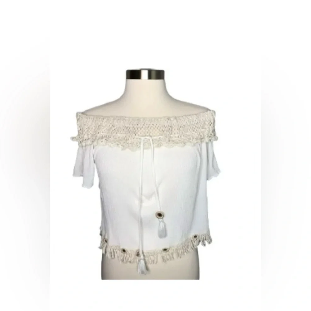 Ocean drive shorts and shirt set- off the shoulders top small - Picture 4 of 7